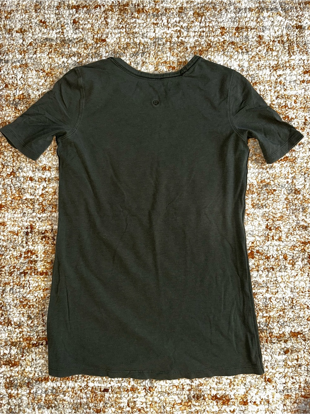 lululemon athletica Deep Olive Green Short Sleeve Crew Tee - Picture 4 of 5